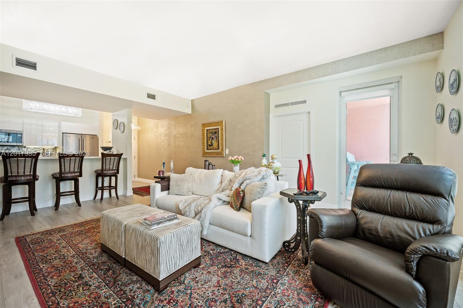 TOSCANO CONDO - Residential
