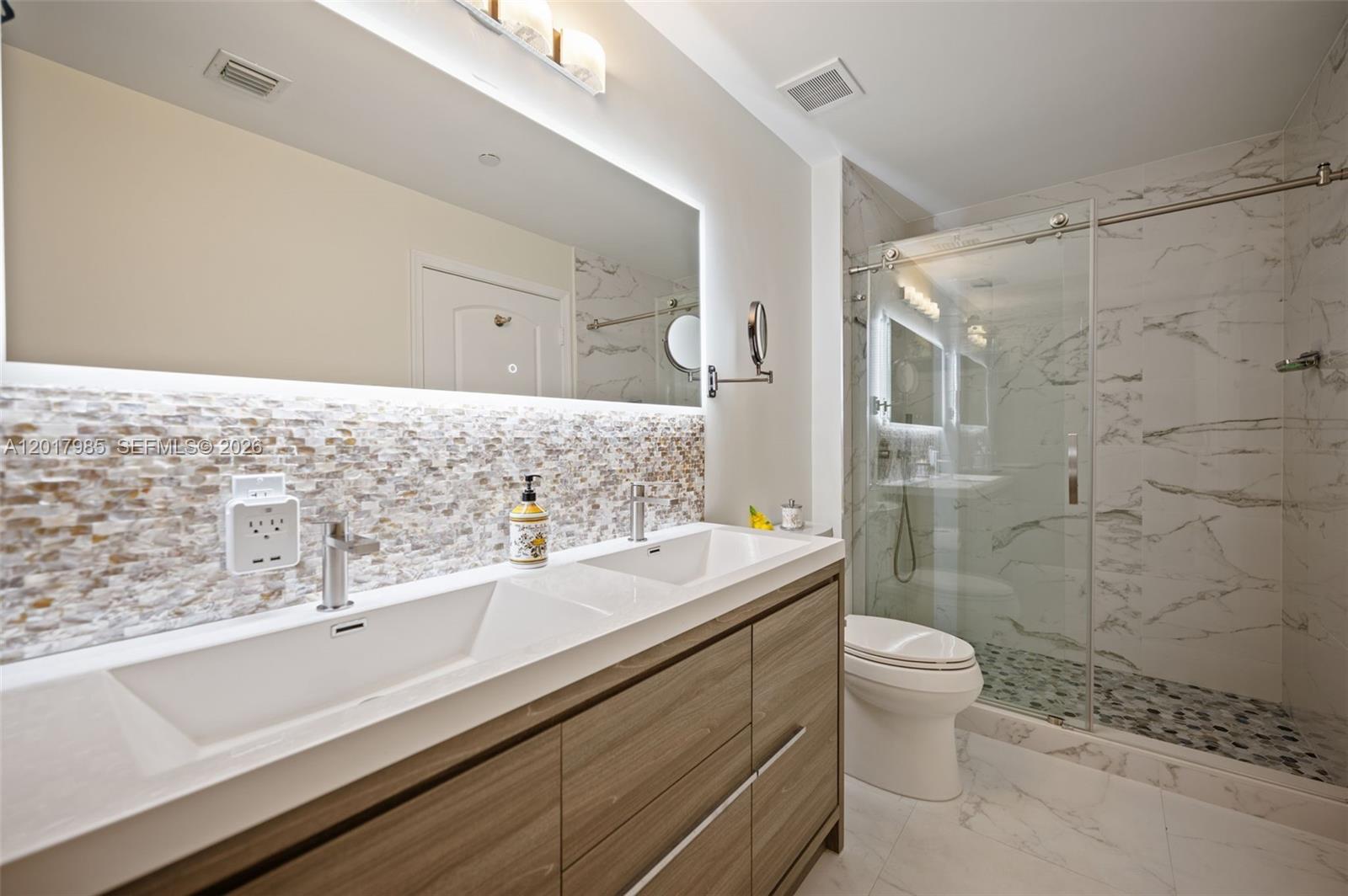 TOSCANO CONDO - Residential