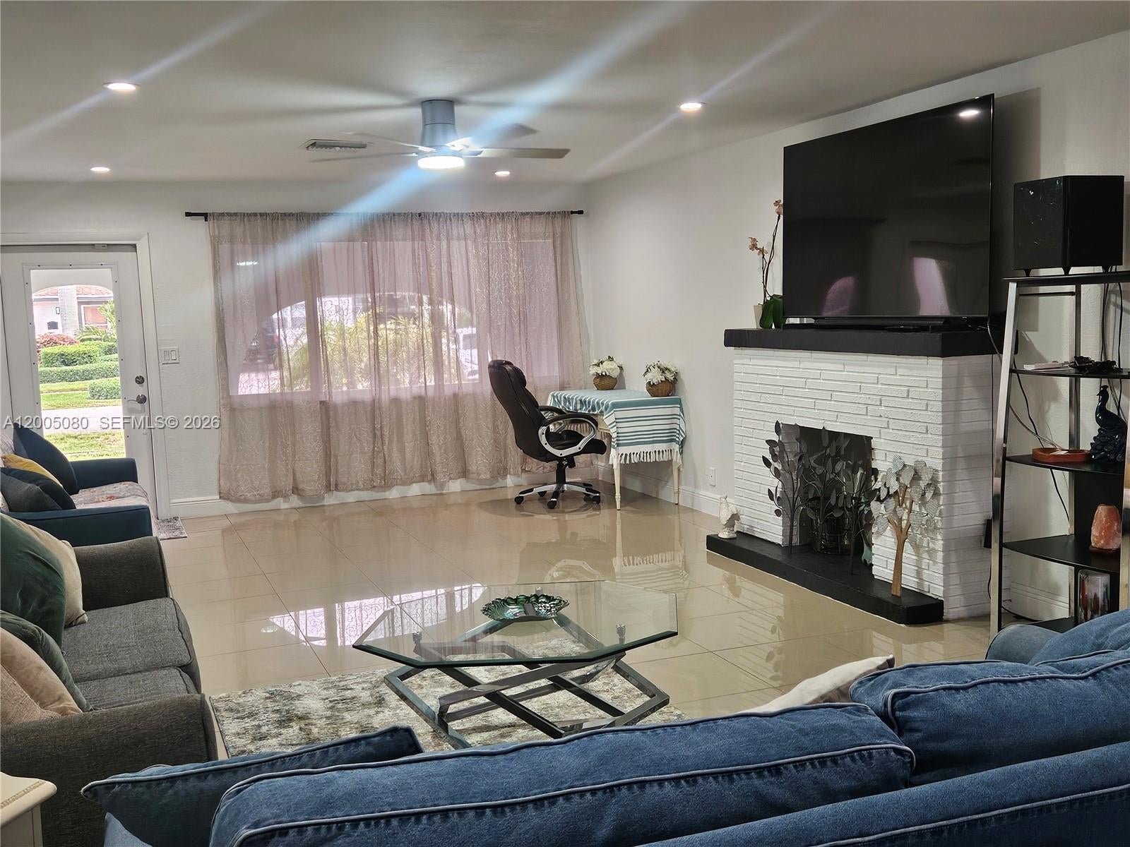 784 Pennsylvania Ave, Fort Lauderdale FL 33312