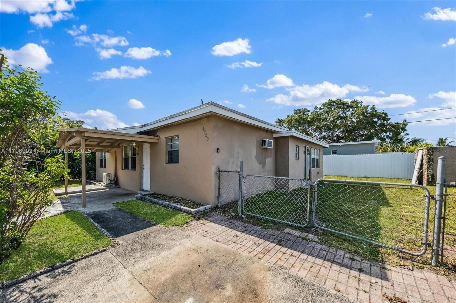 View photos, virtual tours, details... 5720 SW 40th Ct