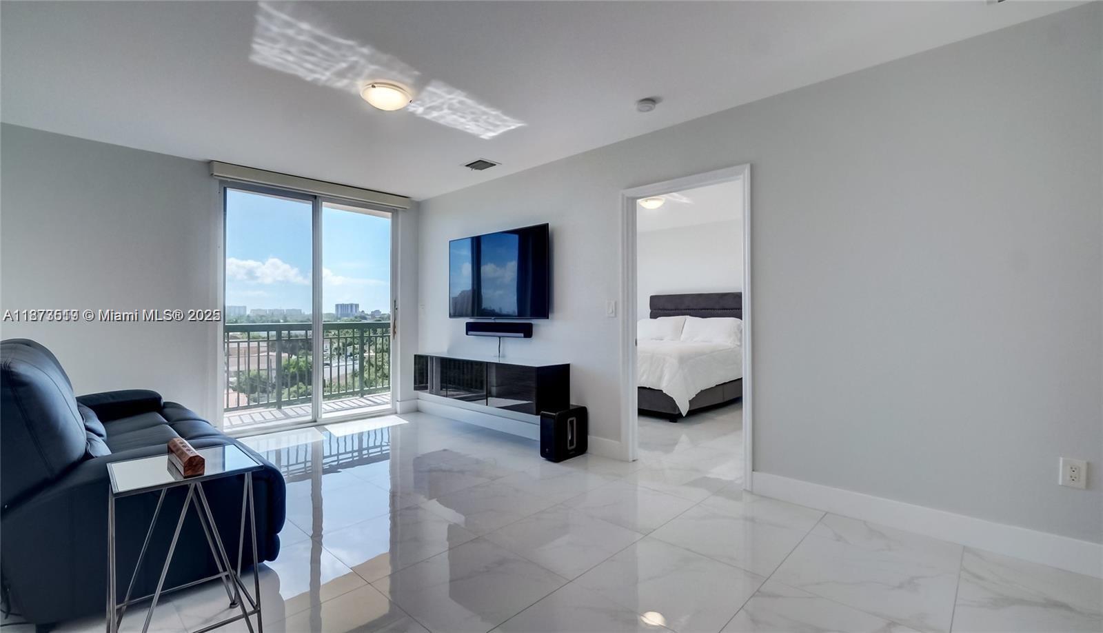 2501 Douglas Rd 601