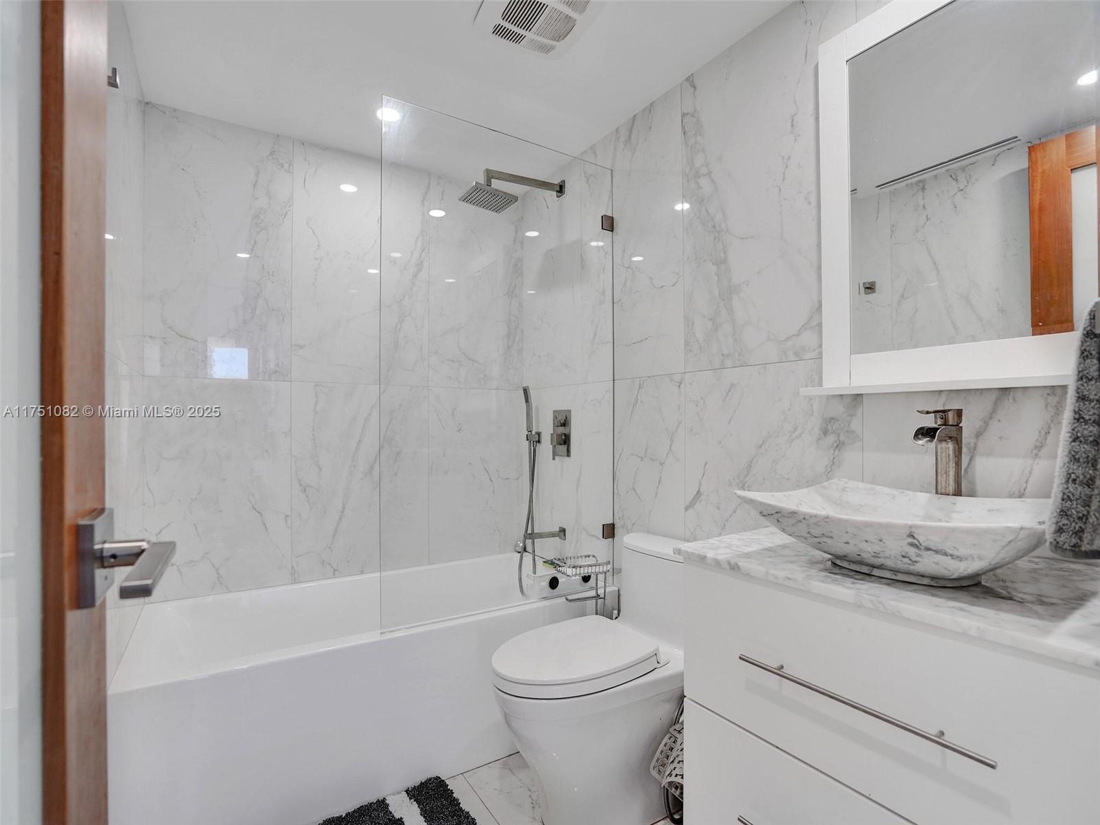 ALLINGTON TOWERS CONDO - Residential