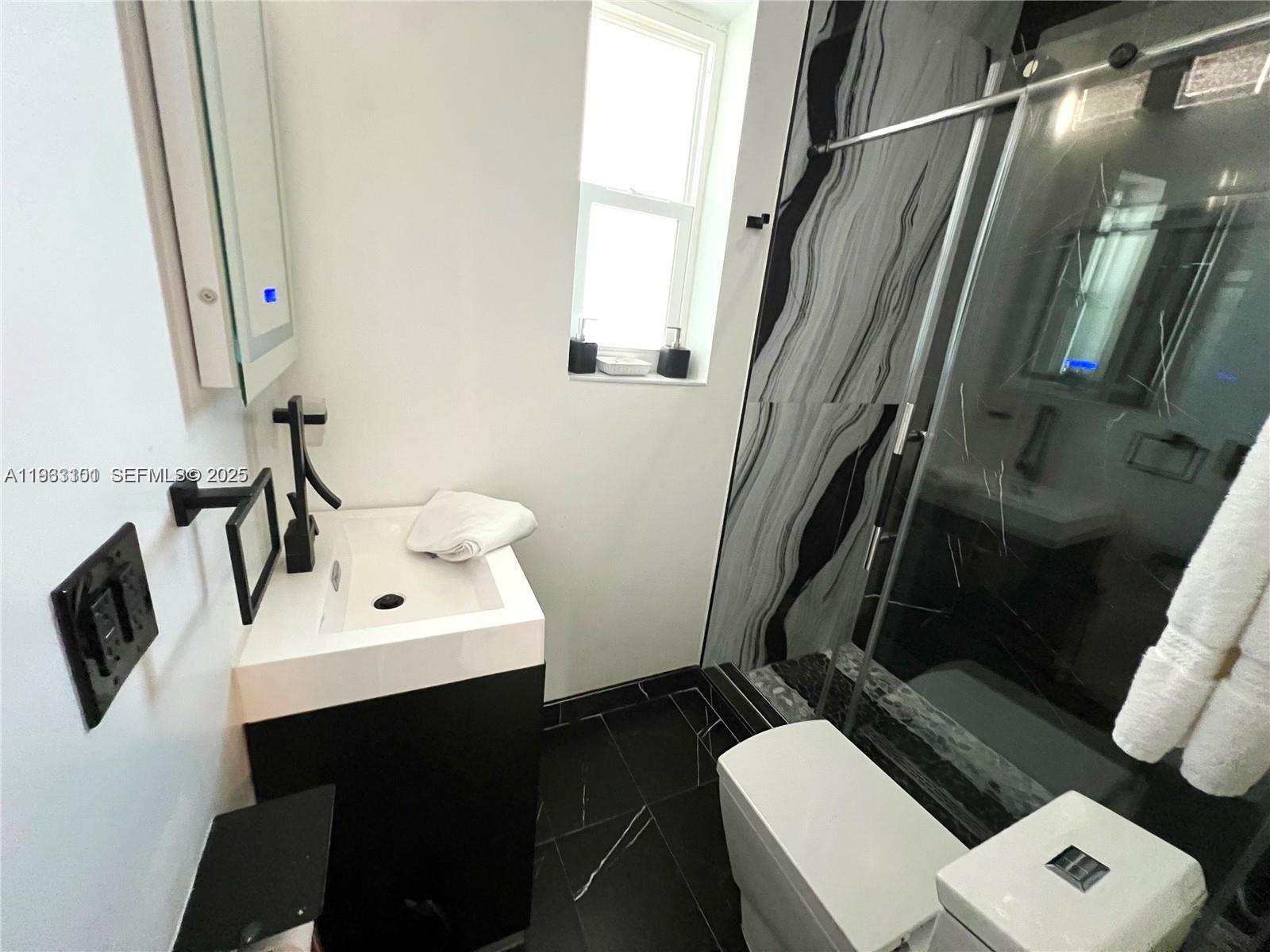 SILVER BLUFF ESTS-SEC A - Residential Lease