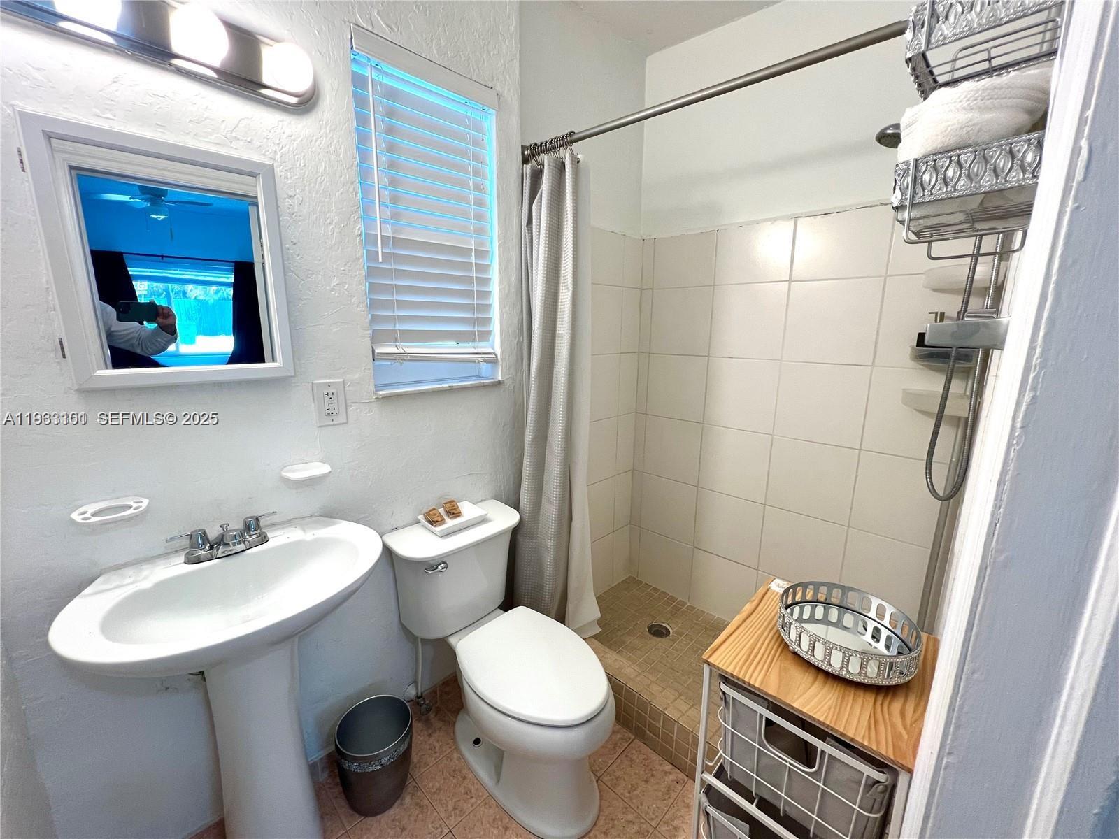 SILVER BLUFF ESTS-SEC A - Residential Lease