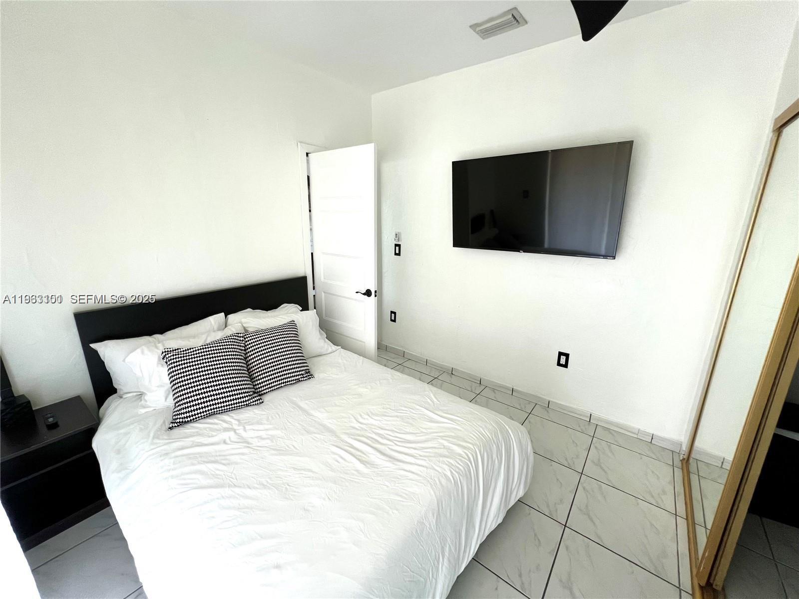 SILVER BLUFF ESTS-SEC A - Residential Lease