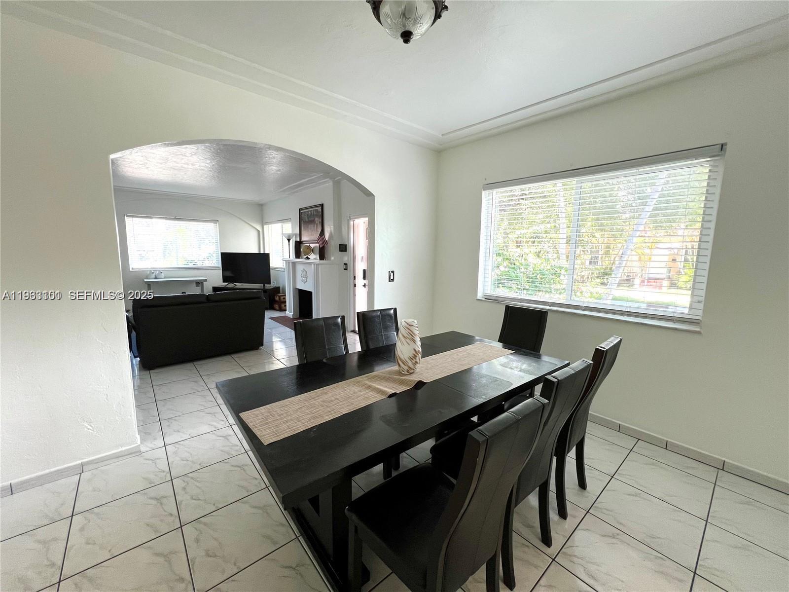 SILVER BLUFF ESTS-SEC A - Residential Lease