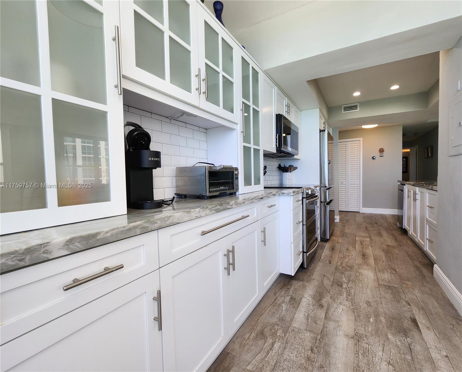 ALEXANDER TOWERS CONDO - Residential Lease