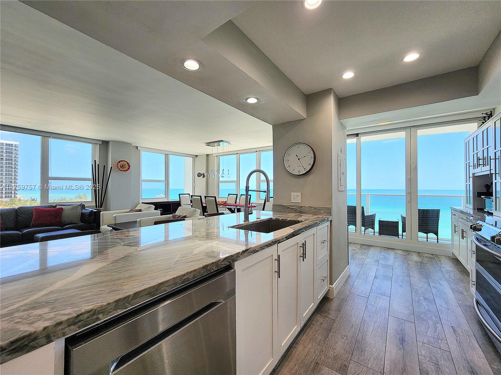 ALEXANDER TOWERS CONDO - Residential Lease