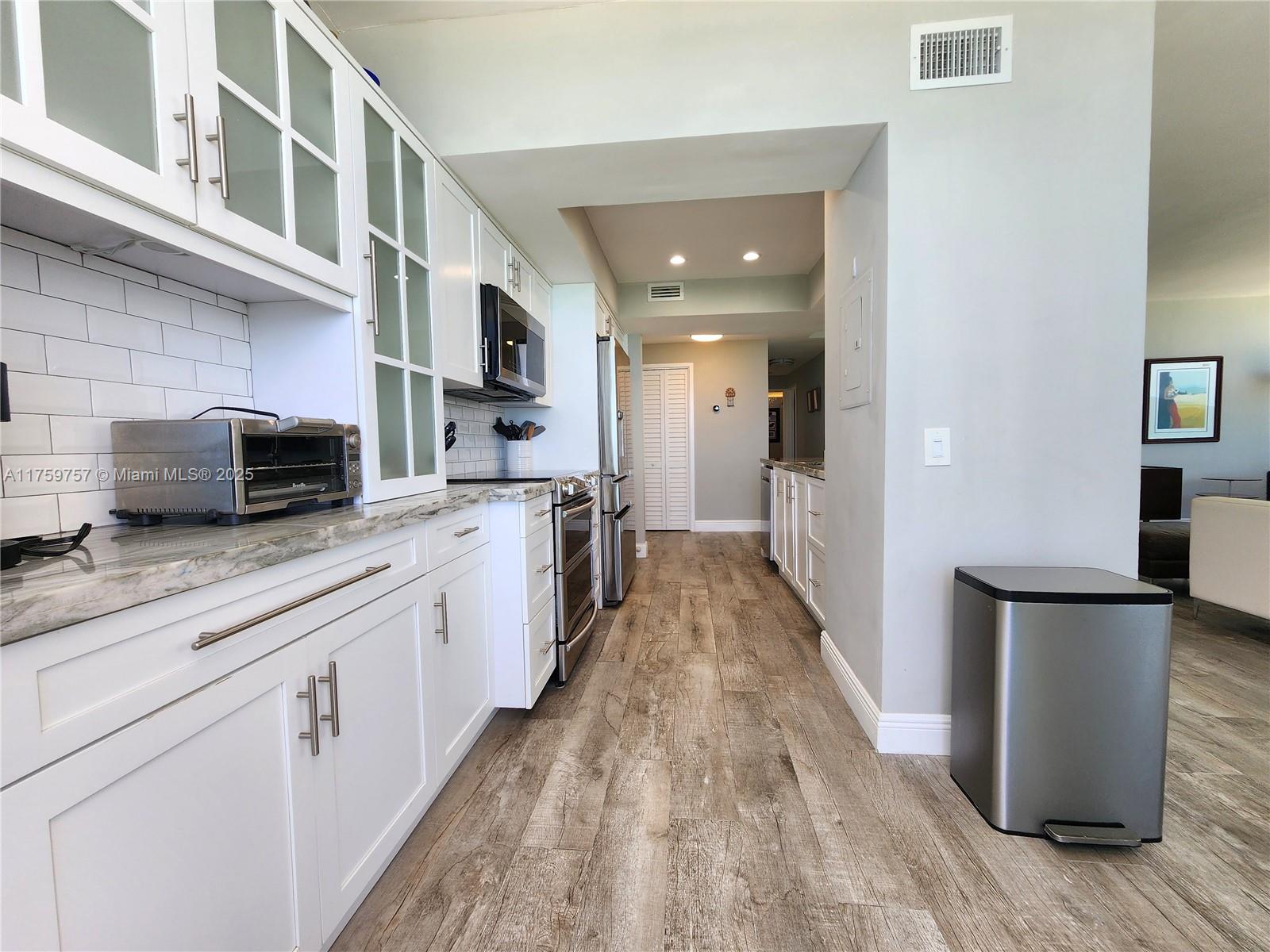 ALEXANDER TOWERS CONDO - Residential Lease