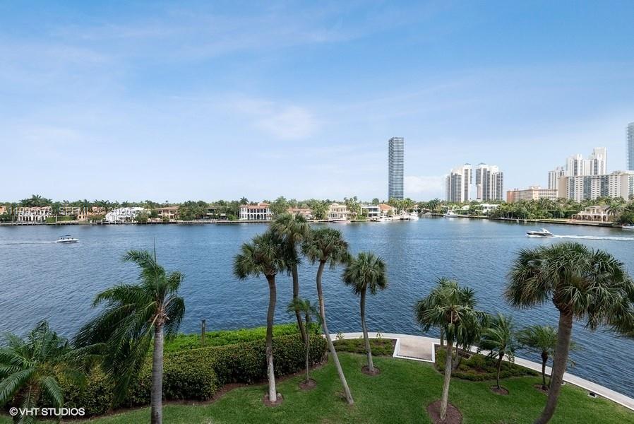 TURNBERRY ISLE CONDO - Residential Lease