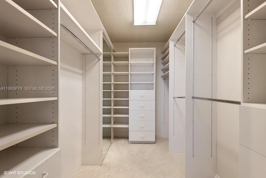 TURNBERRY ISLE CONDO - Residential Lease