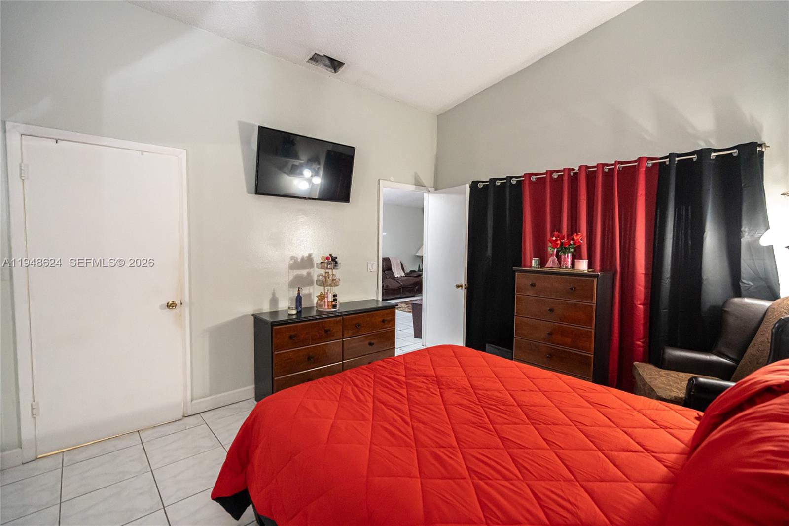 WESTWIND LAKES GARDEN HOM - Residential