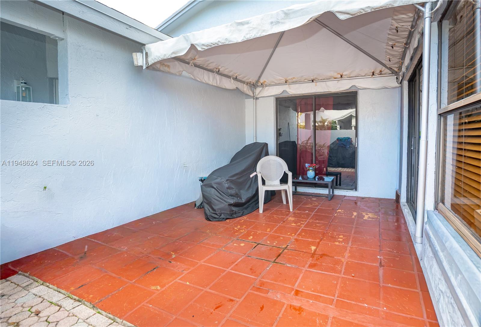 WESTWIND LAKES GARDEN HOM - Residential