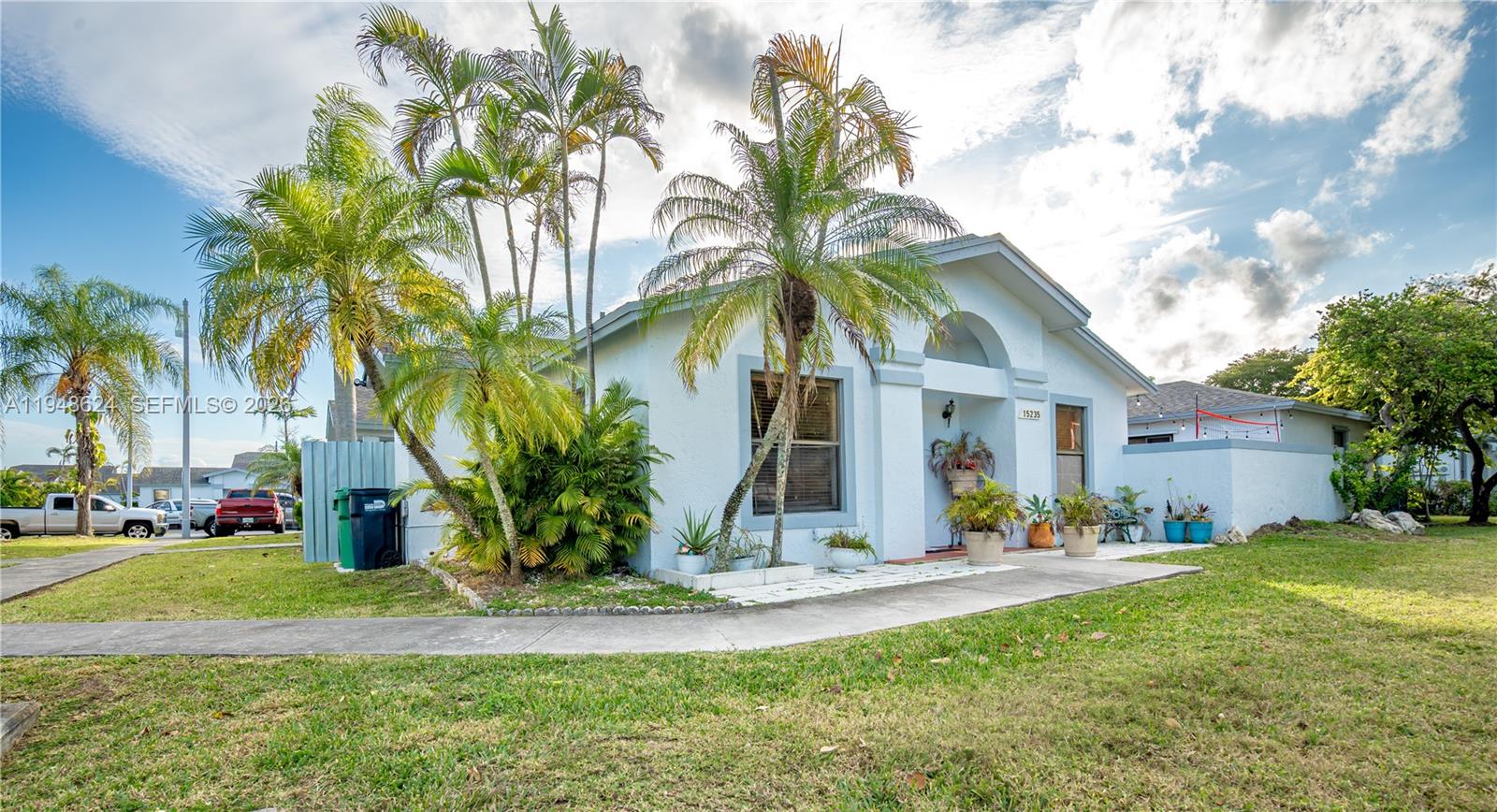 WESTWIND LAKES GARDEN HOM - Residential