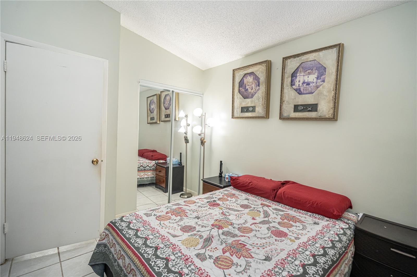 WESTWIND LAKES GARDEN HOM - Residential