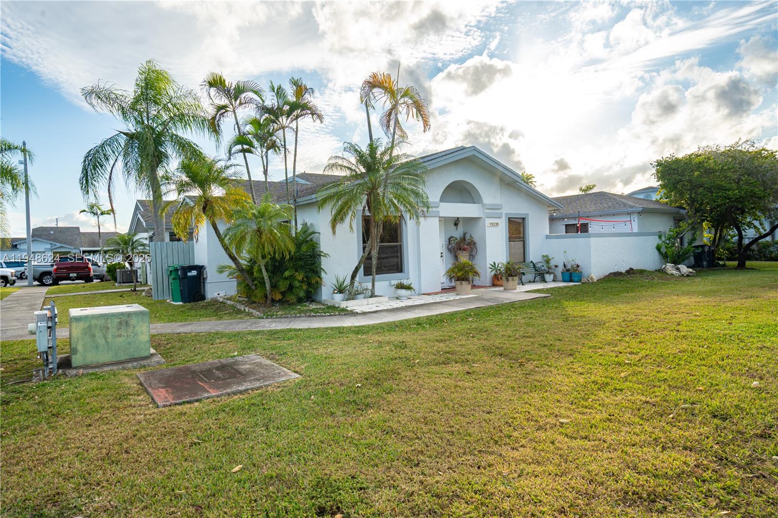 WESTWIND LAKES GARDEN HOM - Residential