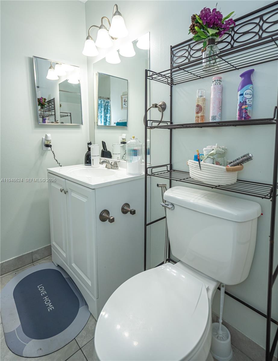 WESTWIND LAKES GARDEN HOM - Residential