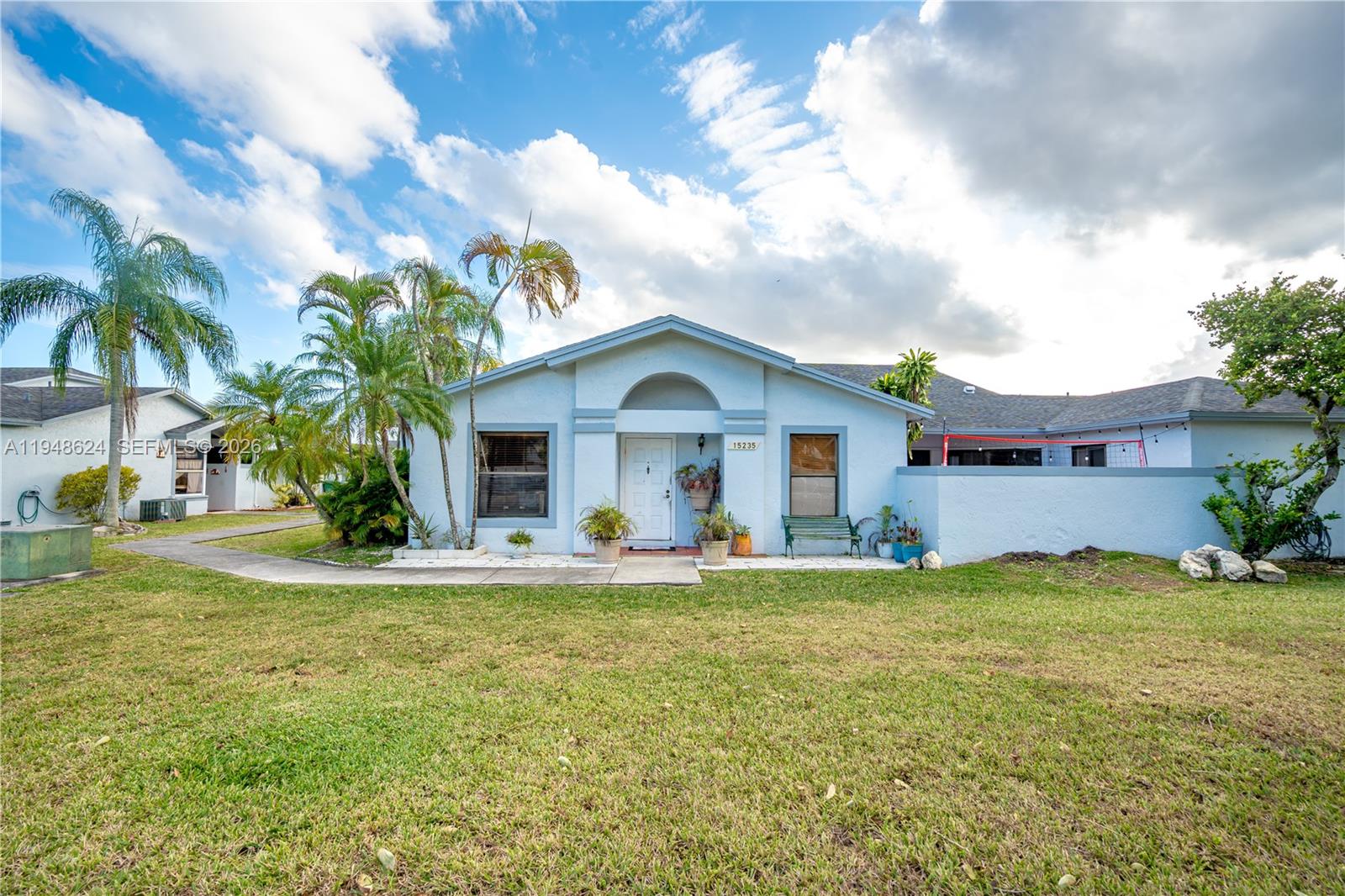 WESTWIND LAKES GARDEN HOM - Residential