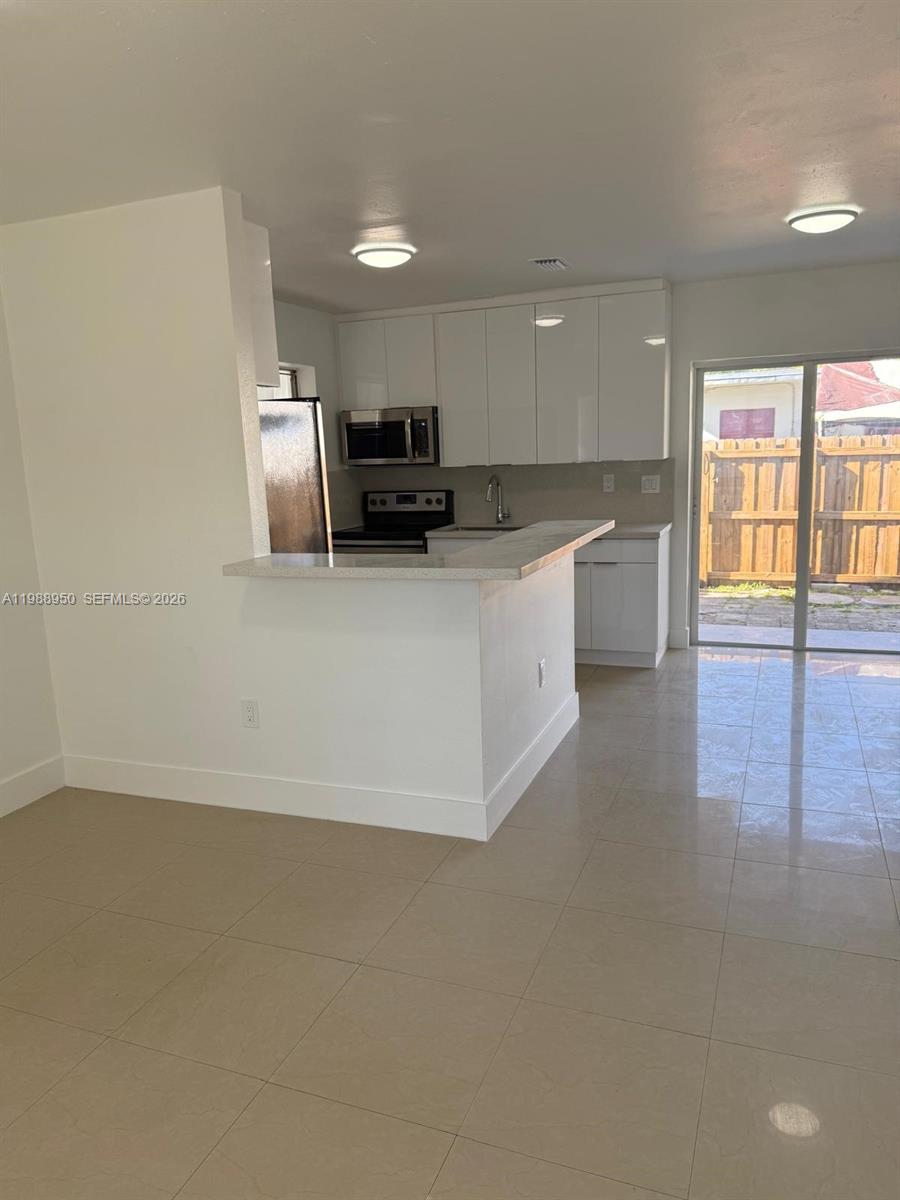LOVELAND IND PARK - Residential Lease
