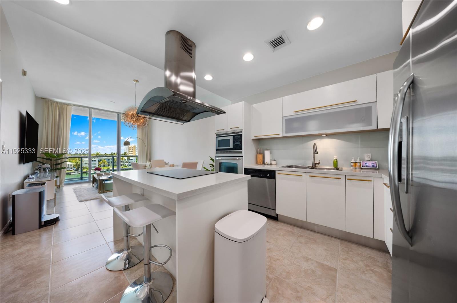 ELOQUENCE ON THE BAY COND - Residential Lease