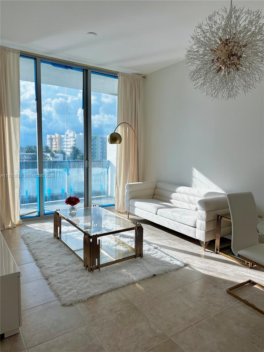 ELOQUENCE ON THE BAY COND - Residential Lease