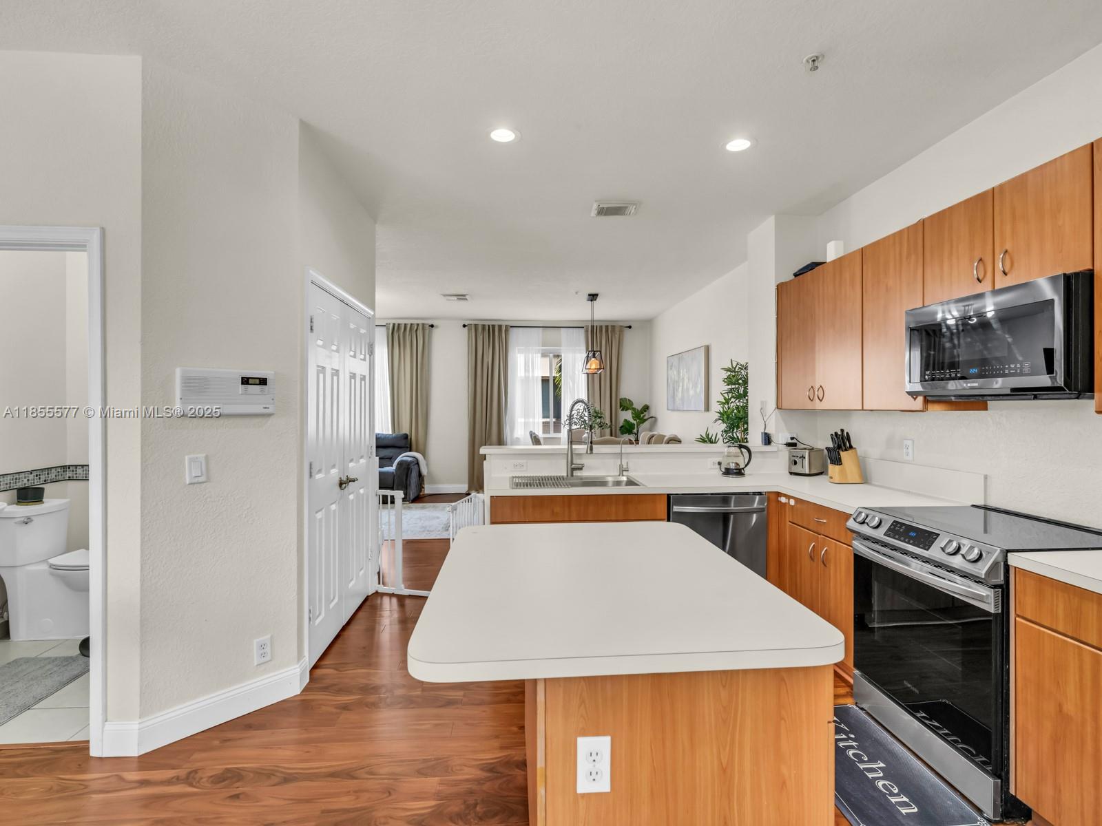 QUANTUM PARK TOWNHOMES - Residential