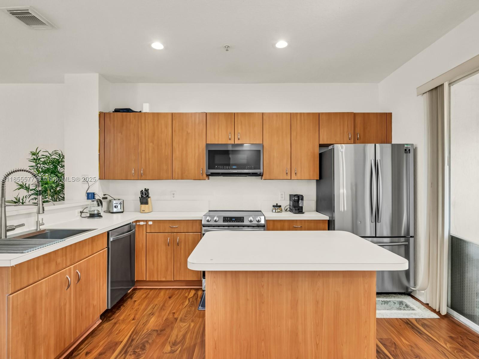 QUANTUM PARK TOWNHOMES - Residential