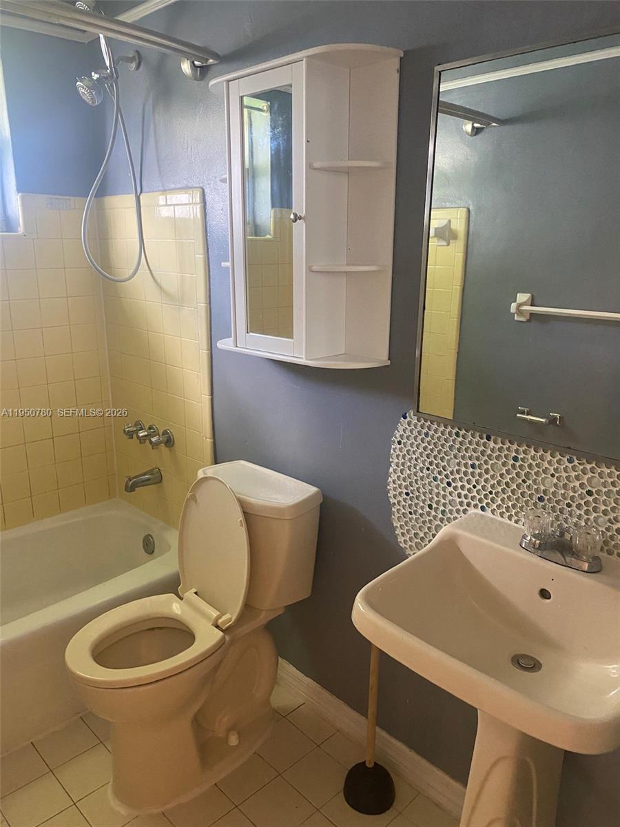 SUNRISE GOLF VILLAGE SEC - Residential