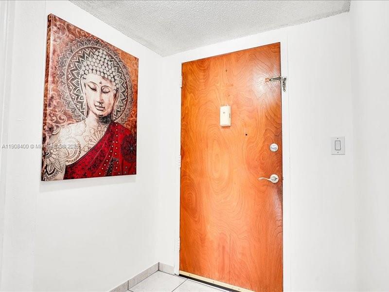 WESTCHESTER LUXURY CONDO - Residential