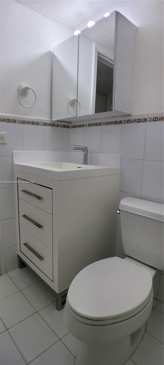 WESTCHESTER LUXURY CONDO - Residential