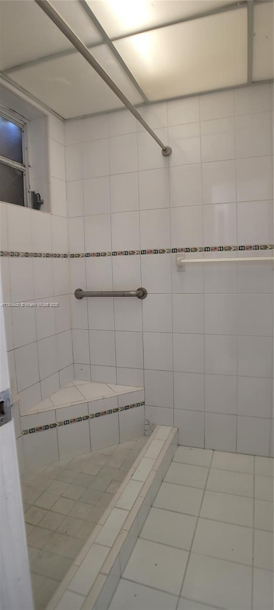 WESTCHESTER LUXURY CONDO - Residential