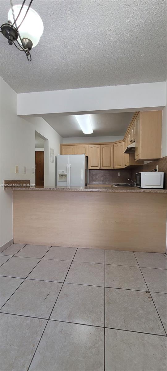 WESTCHESTER LUXURY CONDO - Residential