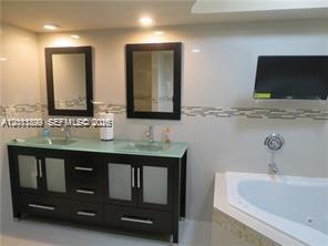 MALAGA TOWERS CONDO - Residential