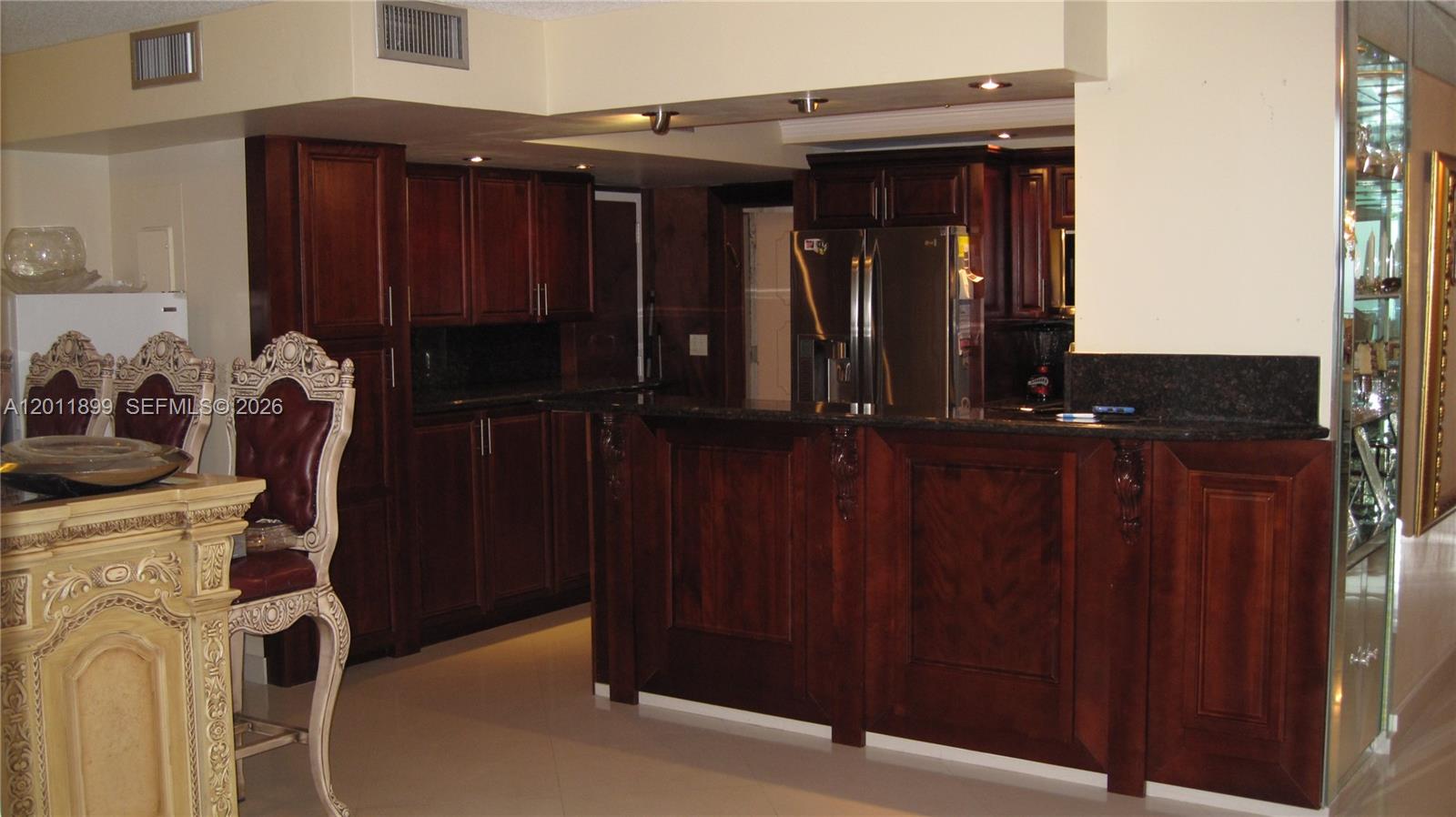 MALAGA TOWERS CONDO - Residential