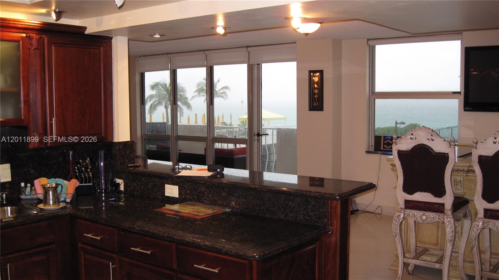 MALAGA TOWERS CONDO - Residential