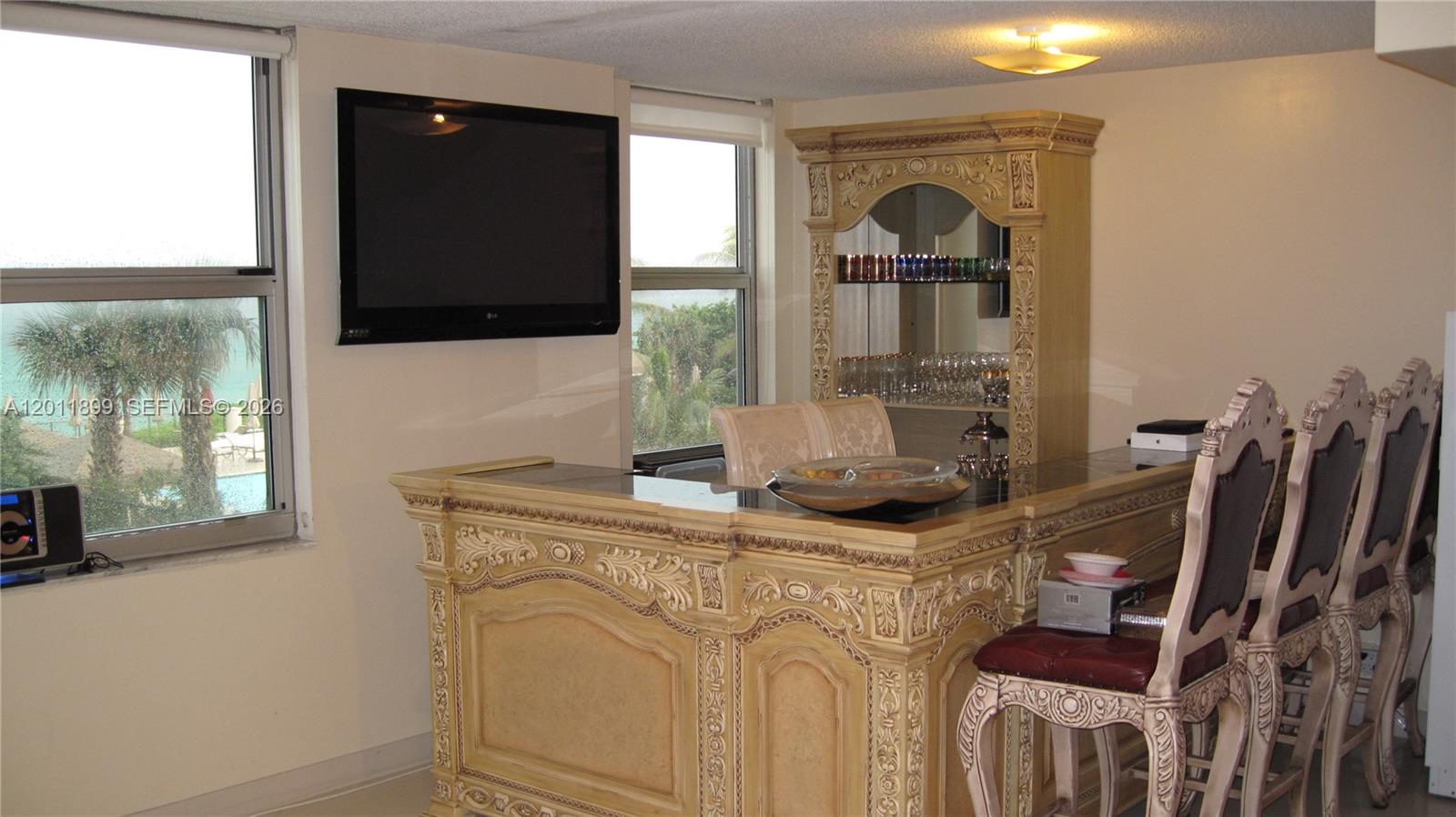MALAGA TOWERS CONDO - Residential