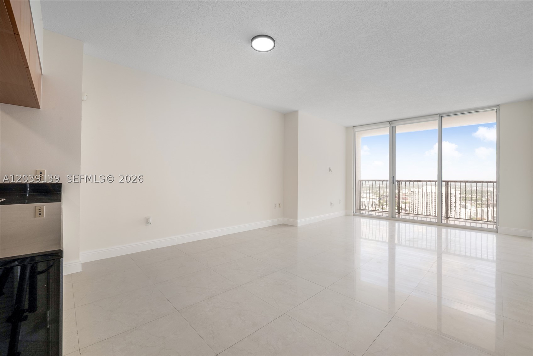 1750 N Bayshore Dr 4811