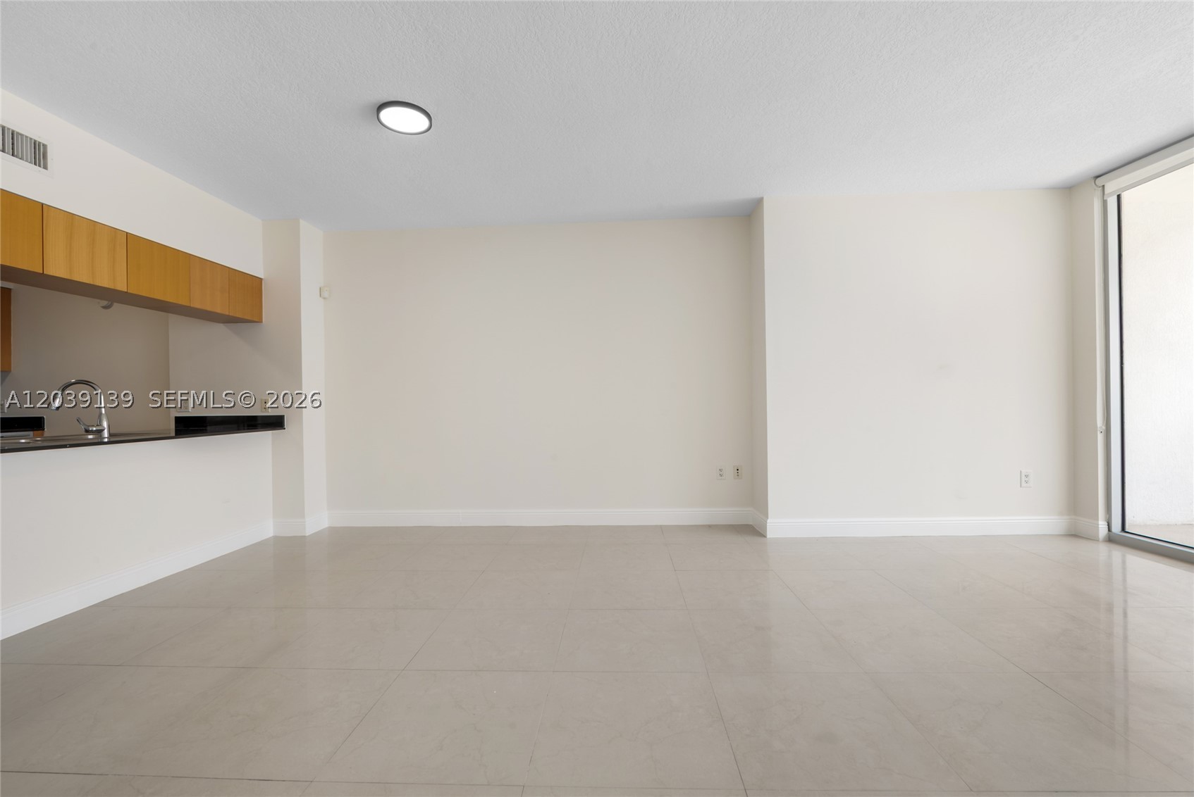 1750 N Bayshore Dr 4811