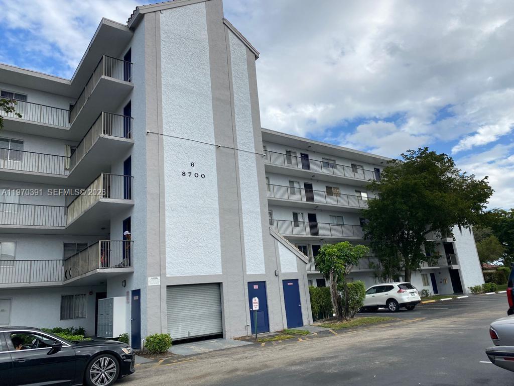 Lakeshore At University P - Residential