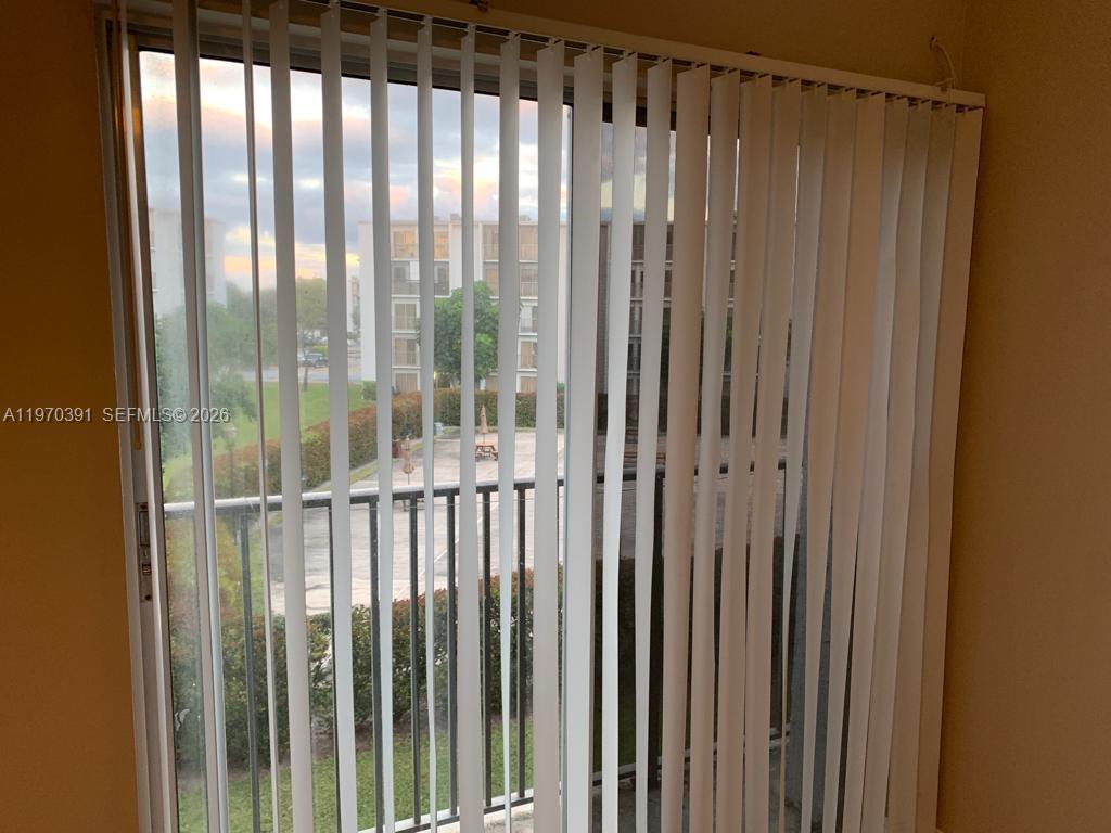 Lakeshore At University P - Residential