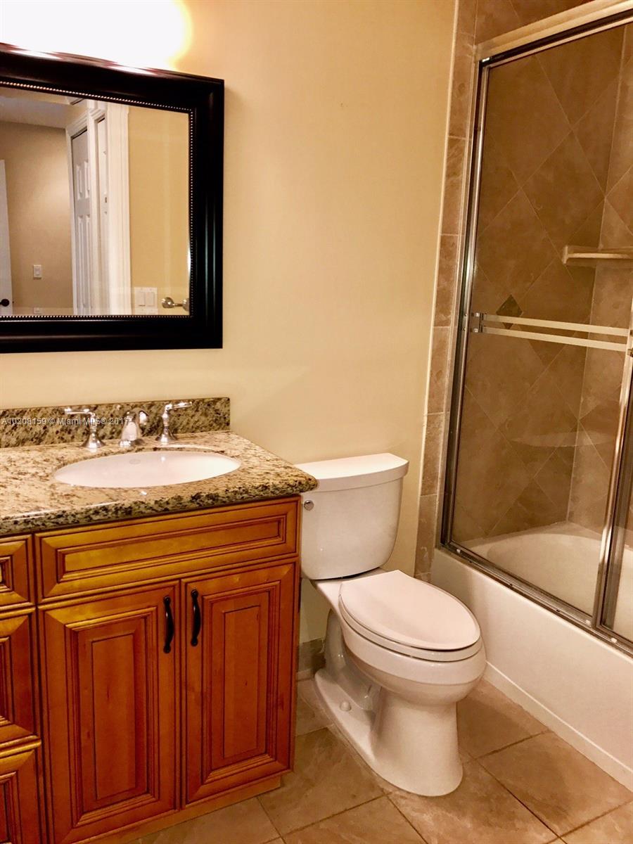 Waverly Place 2-19 D - Residential Lease