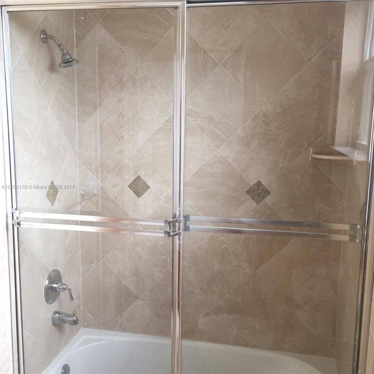 Waverly Place 2-19 D - Residential Lease