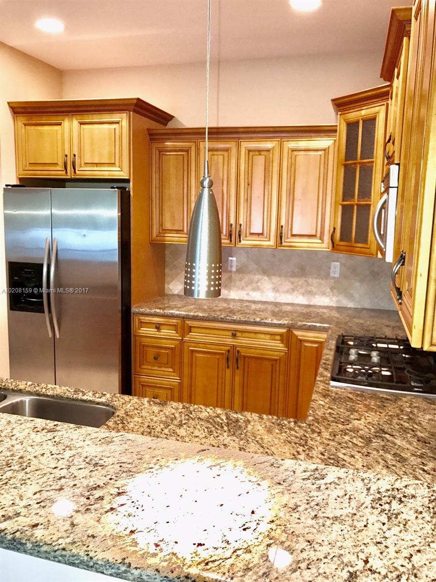 Waverly Place 2-19 D - Residential Lease