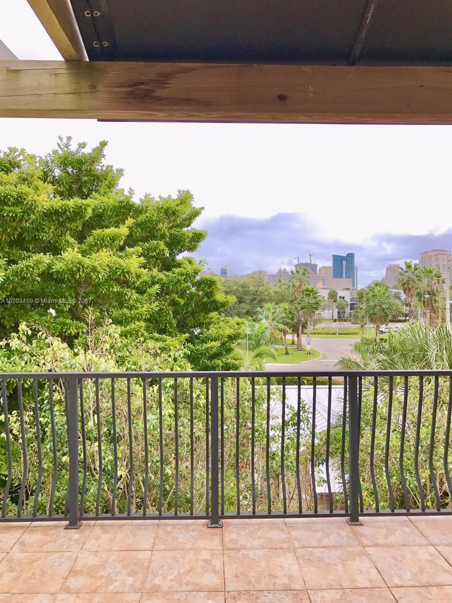 Waverly Place 2-19 D - Residential Lease