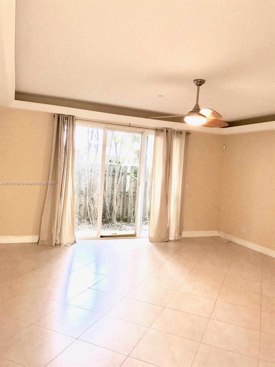 Waverly Place 2-19 D - Residential Lease