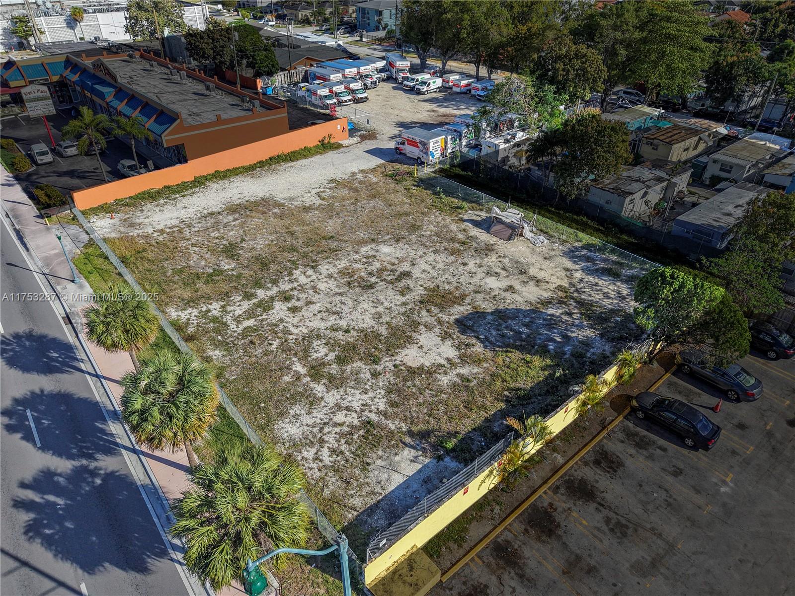 AMD PL OF TAMIAMI GROVES - Land