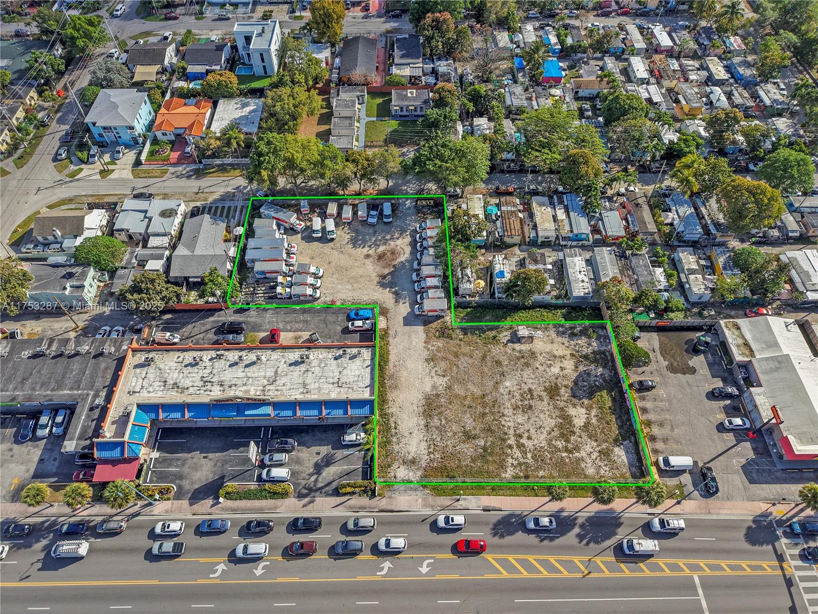 AMD PL OF TAMIAMI GROVES - Land