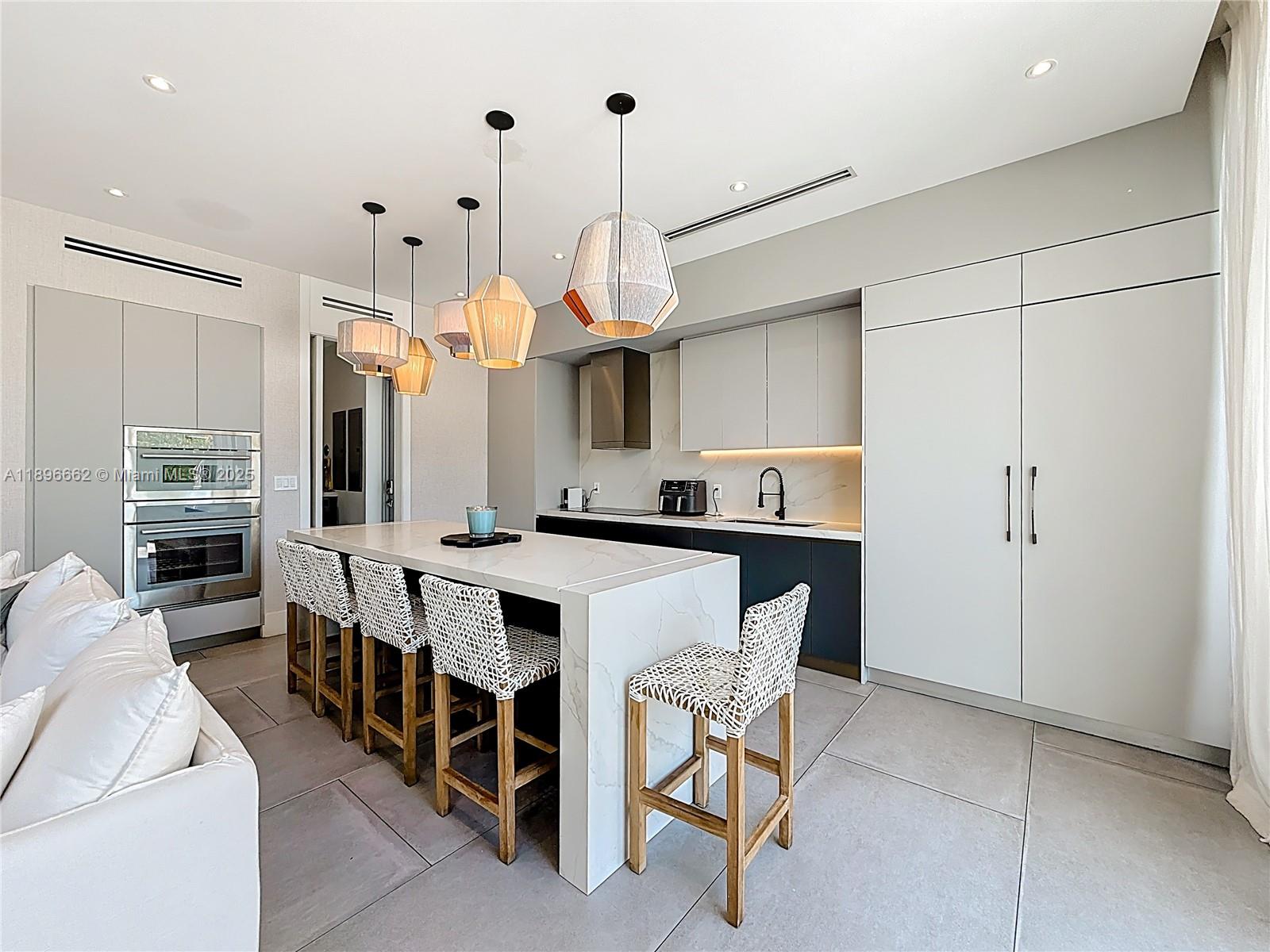 TROPICAL ISLE HOMES SUB - Residential