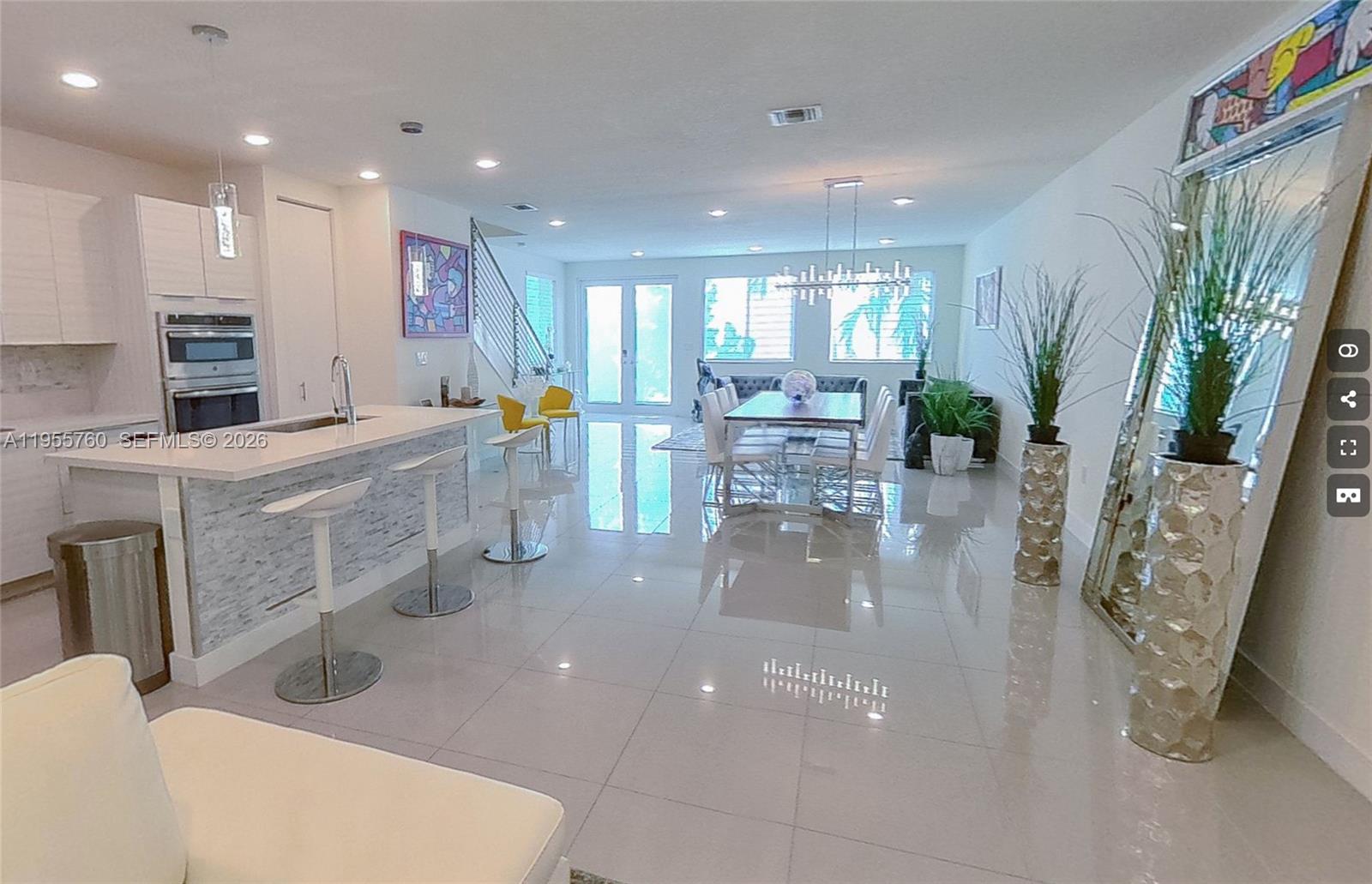LANDMARK AT DORAL CENTRAL - Residential