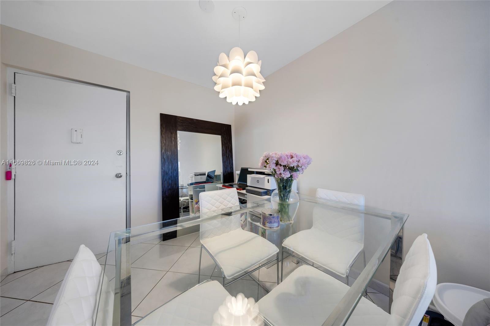 CARIBBEAN BREEZE CONDO - Residential